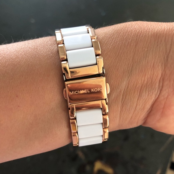 Michael Kors Watch - Picture 3 of 3